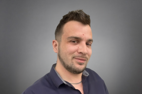 Faire de sa passion son métier : le parcours de Julien, ingénieur logiciel IA