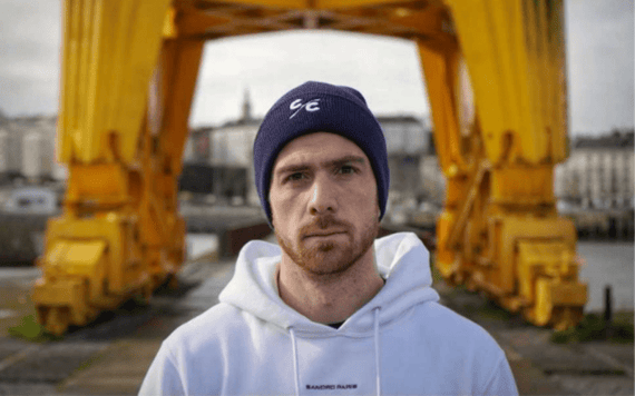 Chef de projet digital et passionné d'Athlétisme, Baptiste parle de son double projet Pro-Sportif
